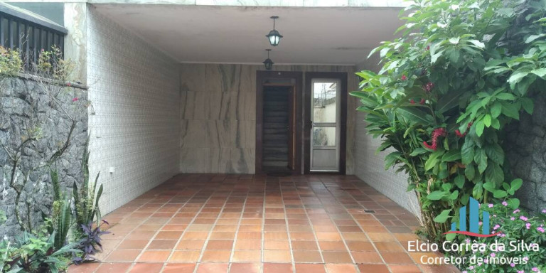 Imagem Casa com 4 Quartos à Venda, 230 m² em Boqueirão - Santos Imagem Casa com 4 Quartos à Venda, 230 m² em Boqueirão - Santos