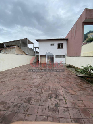 Imagem Sobrado com 5 Quartos à Venda, 390 m² em Centro - Caraguatatuba Imagem Sobrado com 5 Quartos à Venda, 390 m² em Centro - Caraguatatuba