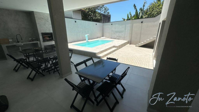 Imagem Sobrado com 4 Quartos à Venda, 352 m² em Bom Retiro - Matinhos Imagem Sobrado com 4 Quartos à Venda, 352 m² em Bom Retiro - Matinhos