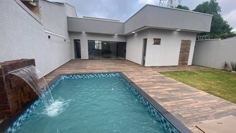 Imagem Casa com 3 Quartos à Venda, 360 m² em Residencial Jardim Canedo - Senador Canedo Imagem Casa com 3 Quartos à Venda, 360 m² em Residencial Jardim Canedo - Senador Canedo