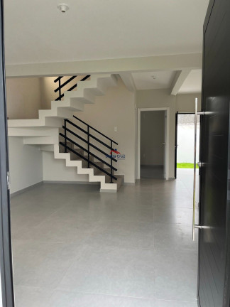 Imagem Sobrado com 3 Quartos à Venda, 180 m² em São João Do Rio Vermelho - Florianópolis