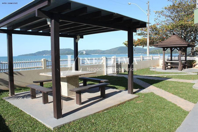 Imagem Apartamento com 2 Quartos para Temporada, 90 m² em Balneário Perequê - Porto Belo