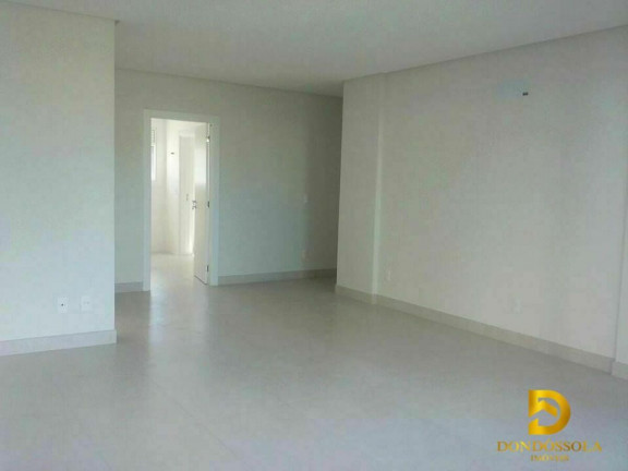 Imagem Apartamento com 3 Quartos à Venda, 182 m² em Centro - Criciúma
