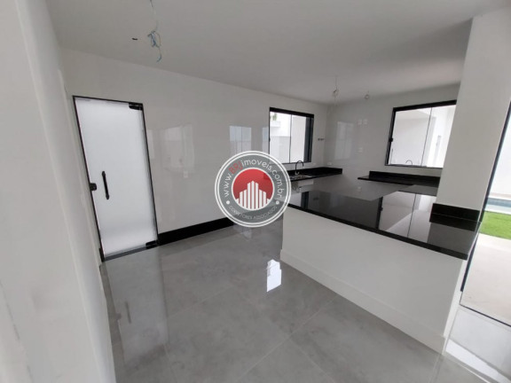 Imagem Casa com 5 Quartos à Venda, 350 m² em Recreio Dos Bandeirantes - Rio De Janeiro Imagem Casa com 5 Quartos à Venda, 350 m² em Recreio Dos Bandeirantes - Rio De Janeiro