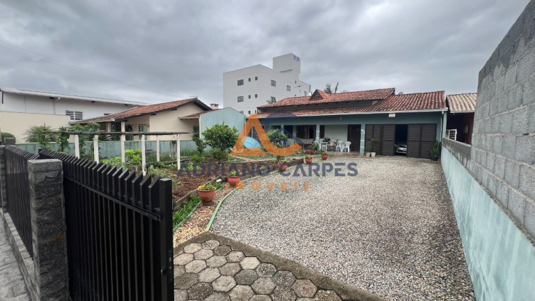 Casa com 3 Quartos à Venda, 168 m² em Gravatá - Navegantes