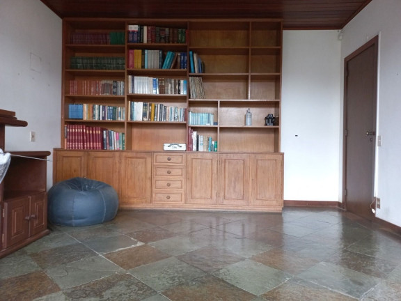 Imagem Casa com 4 Quartos à Venda, 326 m² em Araras - Teresópolis
