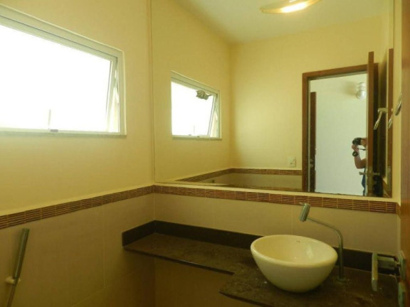 Imagem Imóvel com 3 Quartos à Venda, 477 m² em Praia Campista - Macaé Imagem Imóvel com 3 Quartos à Venda, 477 m² em Praia Campista - Macaé