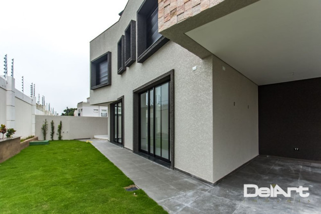 Imagem Casa com 3 Quartos à Venda, 226 m² em Uberaba - Curitiba