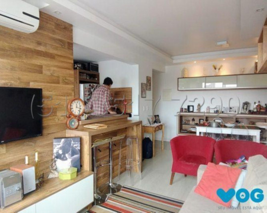 Imagem Imóvel com 2 Quartos à Venda, 68 m² em Menino Deus - Porto Alegre Imagem Imóvel com 2 Quartos à Venda, 68 m² em Menino Deus - Porto Alegre