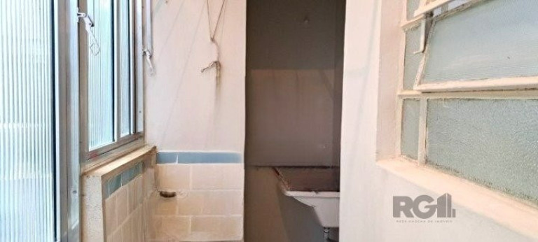 Imagem Apartamento com 2 Quartos à Venda, 70 m² em Centro Histórico - Porto Alegre