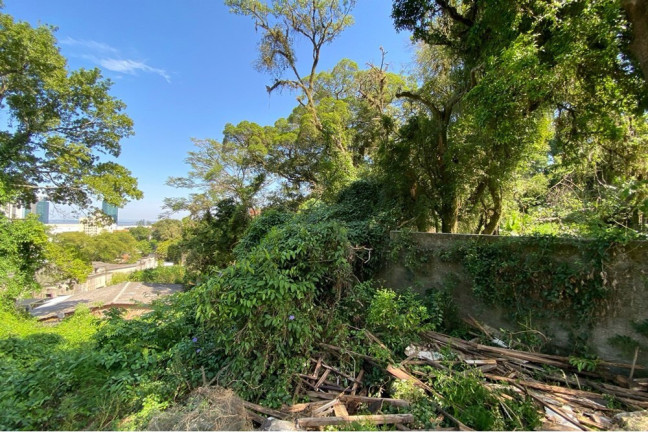 Imagem Terreno à Venda, em Cristal - Porto Alegre Imagem Terreno à Venda, em Cristal - Porto Alegre