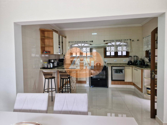 Sobrado com 4 Quartos à Venda, 334 m² em Loteamento Residencial Ana Candida - Tremembé