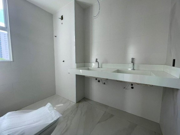 Imagem Apartamento com 4 Quartos à Venda,  em Jóquei - Teresina