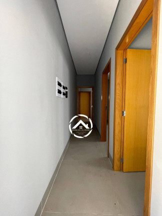 Imagem Casa com 3 Quartos à Venda, 380 m² em Petrópolis - Várzea Grande