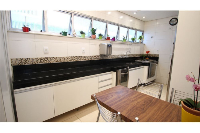 Imagem Apartamento com 3 Quartos à Venda, 143 m² em Pinheiros - São Paulo Imagem Apartamento com 3 Quartos à Venda, 143 m² em Pinheiros - São Paulo