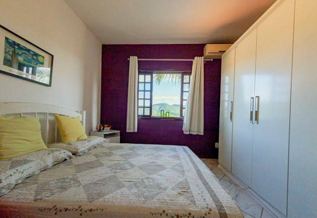 Imagem Casa com 6 Quartos à Venda, 250 m² em Itaipu - Niterói Imagem Casa com 6 Quartos à Venda, 250 m² em Itaipu - Niterói