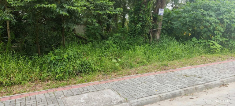 Terreno à Venda, 320 m² em Bombas - Bombinhas