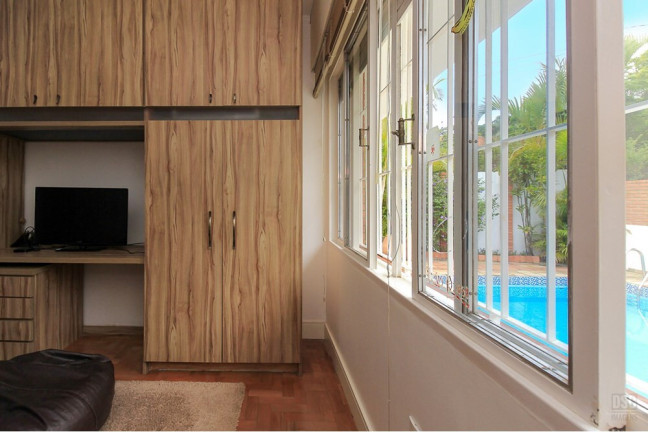 Imagem Casa com 3 Quartos à Venda, 358 m² em Três Figueiras - Porto Alegre Imagem Casa com 3 Quartos à Venda, 358 m² em Três Figueiras - Porto Alegre