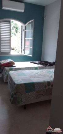 Imagem Casa com 3 Quartos à Venda, 360 m² em Jardim Santa Maria - Jacareí Imagem Casa com 3 Quartos à Venda, 360 m² em Jardim Santa Maria - Jacareí