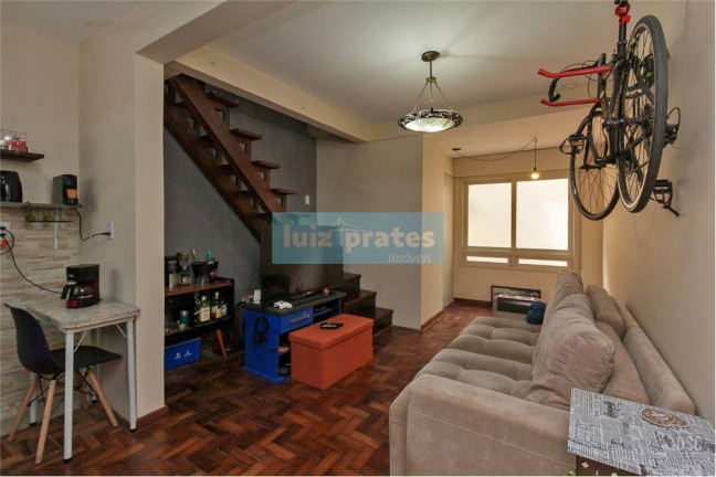 Imagem Apartamento com 1 Quarto à Venda, 75 m² em Farroupilha - Porto Alegre