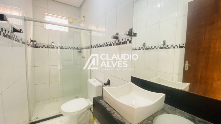 Imagem Casa com 5 Quartos à Venda, 300 m² em Conceição - Feira De Santana
