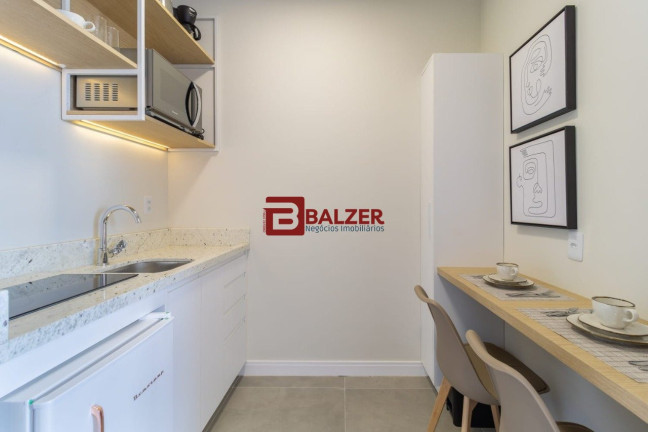 Imagem Apartamento com 1 Quarto à Venda, 32 m² em Centro - Florianópolis