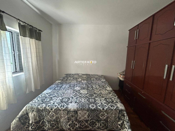 Imagem Casa com 3 Quartos à Venda, 250 m²