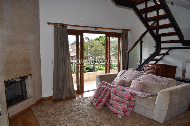 Imagem Imóvel com 3 Quartos à Venda, 132 m² em Região Do Jaguaribe - Campos Do Jordão Imagem Imóvel com 3 Quartos à Venda, 132 m² em Região Do Jaguaribe - Campos Do Jordão