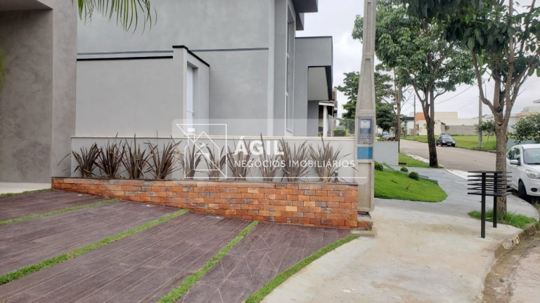 Imagem Casa com 3 Quartos à Venda, 503 m² em Condomínio Terras Do Vale - Caçapava Imagem Casa com 3 Quartos à Venda, 503 m² em Condomínio Terras Do Vale - Caçapava