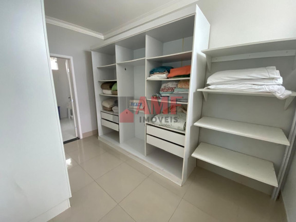 Imagem Sobrado com 5 Quartos à Venda, 323 m² em Centro - Itanhaém Imagem Sobrado com 5 Quartos à Venda, 323 m² em Centro - Itanhaém