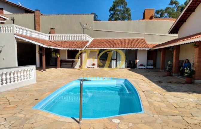 Chácara com 6 Quartos à Venda, 1.390 m² em Piracaia