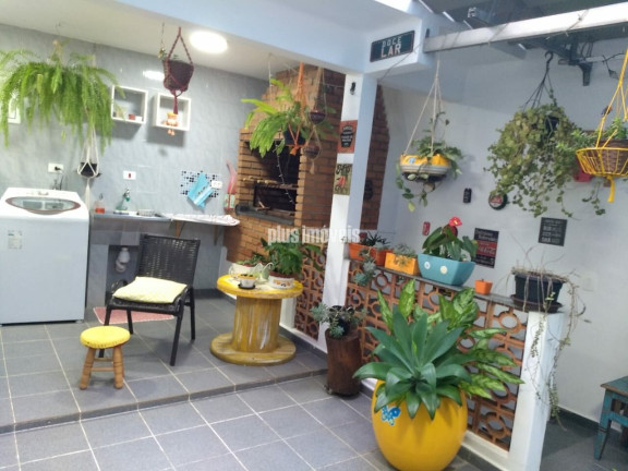 Casa com 3 Quartos à Venda, 220 m² em Mirandópolis - São Paulo