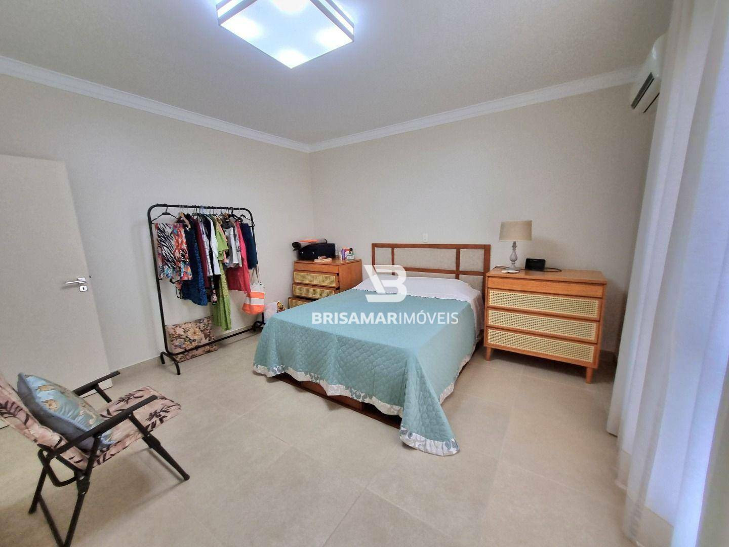 Imagem Apartamento com 4 Quartos à Venda, 220 m² em Pitangueiras - Guarujá