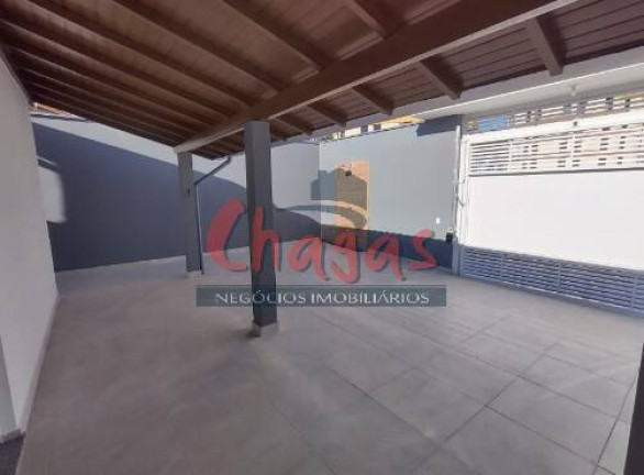 Casa com 3 Quartos para Alugar, 220 m² em Vila Atlântica - Caraguatatuba