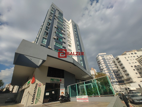 Apartamento com 3 Quartos à Venda, 120 m² em Centro - Florianópolis