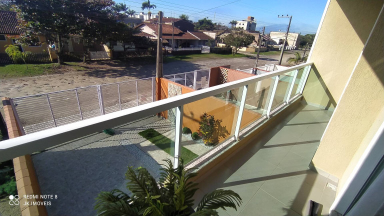 Imagem Sobrado com 4 Quartos para Temporada, 137 m² em Balneário Brasília - Itapoá Imagem Sobrado com 4 Quartos para Temporada, 137 m² em Balneário Brasília - Itapoá