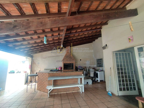 Imagem Casa com 3 Quartos à Venda, 300 m² em Vila Pinheiro - Botucatu