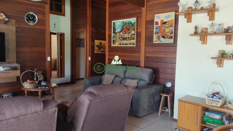 Imagem Casa com 4 Quartos à Venda, 230 m² em Centro - Jambeiro