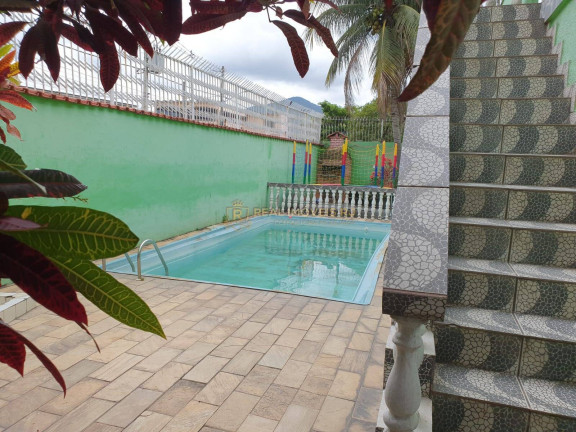 Casa com 3 Quartos à Venda, 320 m² em Campo Grande - Rio De Janeiro