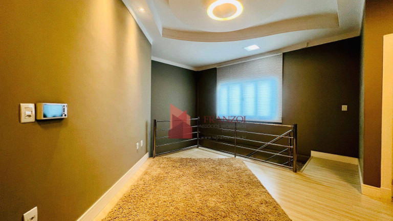 Imagem Casa com 4 Quartos à Venda, 381 m² em Vila Operária - Itajaí