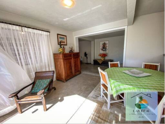 Imagem Casa com 5 Quartos à Venda, em João Fernandes - Búzios Imagem Casa com 5 Quartos à Venda, em João Fernandes - Búzios