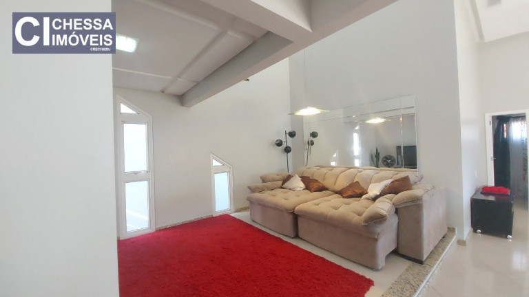 Imagem Sobrado com 3 Quartos à Venda, 527 m² em Cabeçudas - Itajaí