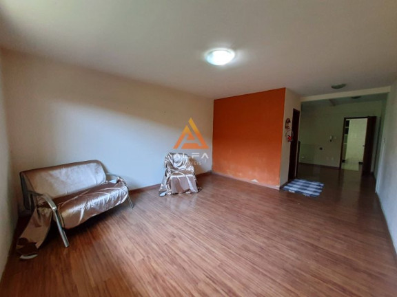 Imagem Casa com 4 Quartos à Venda, 380 m²