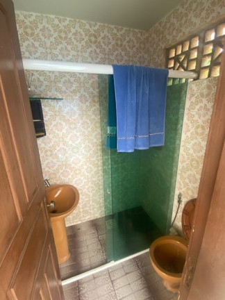 Imagem Casa com 3 Quartos à Venda, 300 m² em Cidade Dos Funcionários - Fortaleza Imagem Casa com 3 Quartos à Venda, 300 m² em Cidade Dos Funcionários - Fortaleza