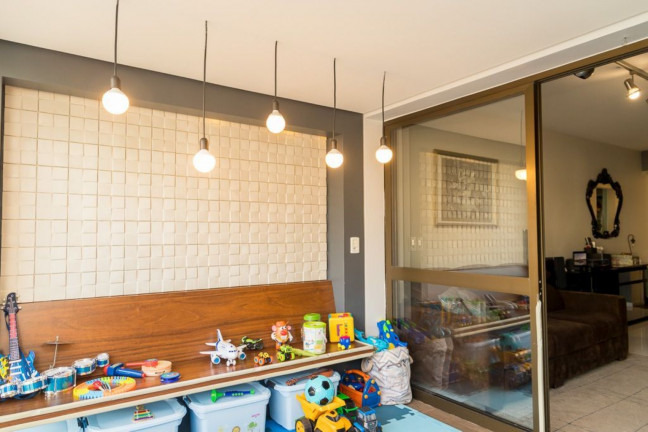 Imagem Imóvel com 3 Quartos à Venda, 89 m² em Menino Deus - Porto Alegre Imagem Imóvel com 3 Quartos à Venda, 89 m² em Menino Deus - Porto Alegre