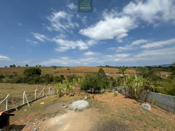 Imagem Casa com 3 Quartos à Venda, 380 m²