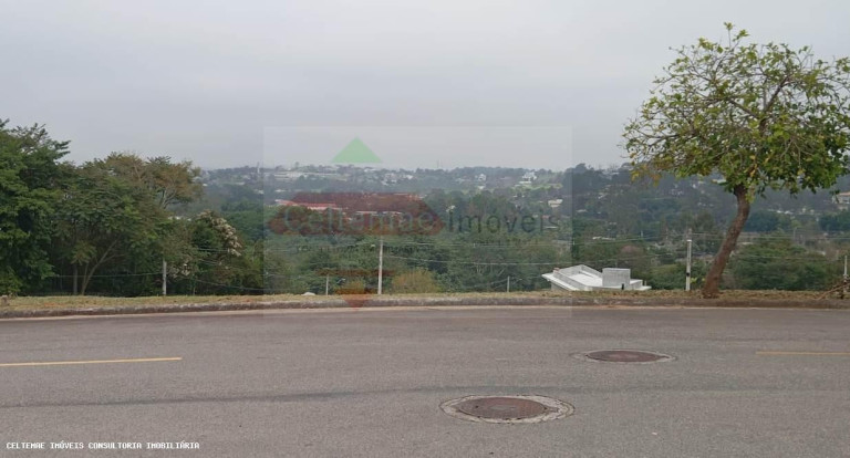 Terreno à Venda, 307 m² em Condominio Cataguá Way - Taubaté
