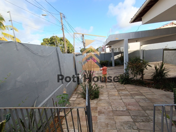 Imagem Casa com 6 Quartos à Venda, 480 m² em Capim Macio - Natal Imagem Casa com 6 Quartos à Venda, 480 m² em Capim Macio - Natal