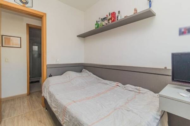 Imagem Apartamento com 3 Quartos à Venda, 81 m² em Porto Alegre