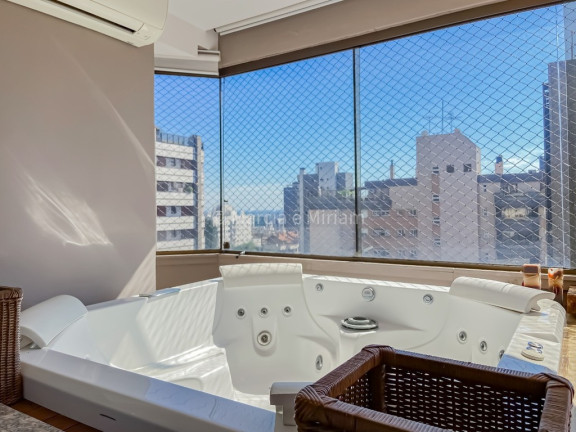 Imagem Apartamento com 3 Quartos à Venda, 250 m² em Auxiliadora - Porto Alegre